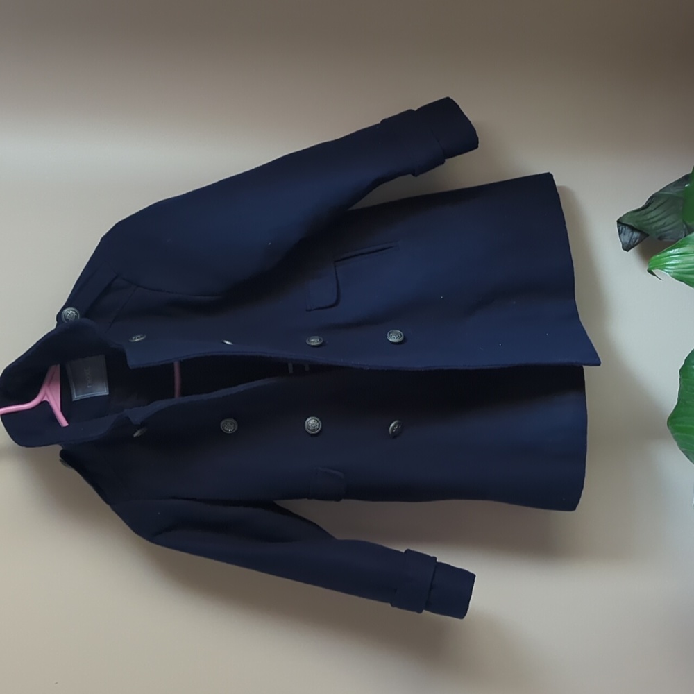 Military style wool jacket.